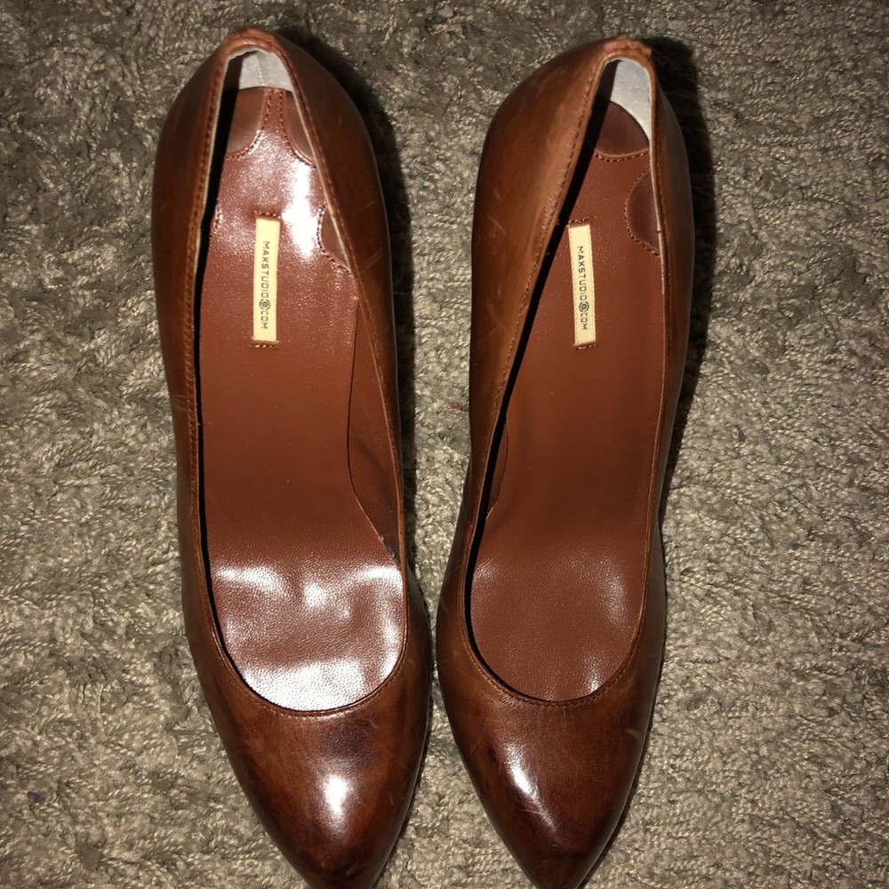 Max studio heels size 8